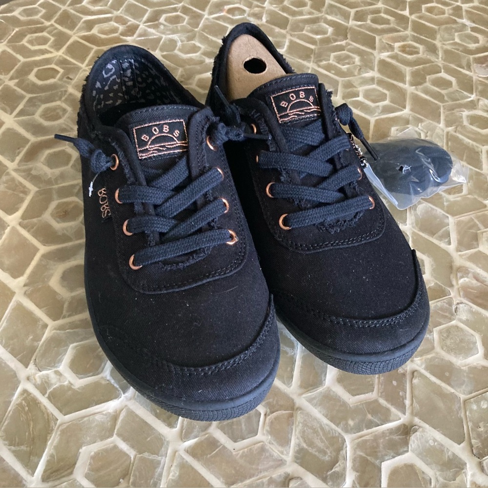 NEW! Skechers BOBS B Cute Slip-On Sneaker (7) - Picture 4 of 7